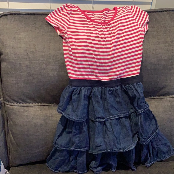 Girls gently used dress in great condition - Picture 3 of 4